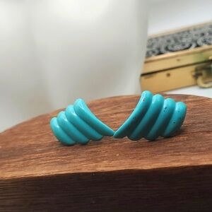 Blue Whispers of‎ the wind 1980 Era earrings vintage E267